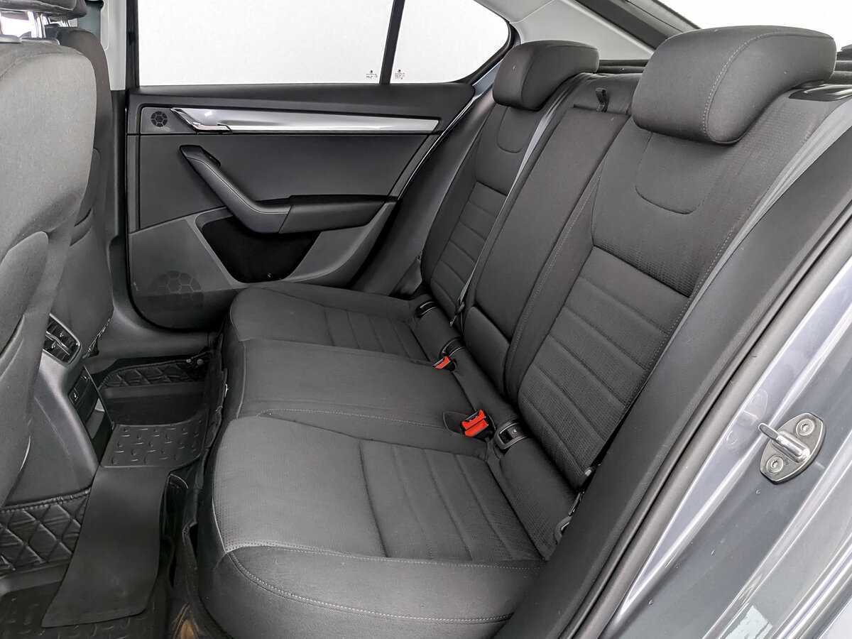 Б/У Шкода Октавия 2016 года. Фото: #9