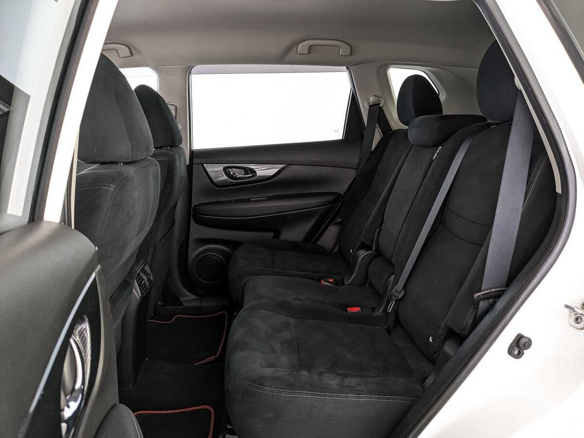 Б/У Ниссан Икс-Трейл 2015 года. Фото: #13