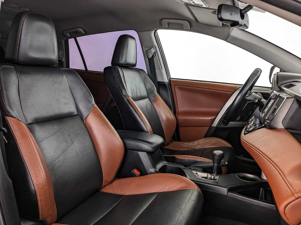 Б/У Тойота Рав4 2013 года. Фото: #19