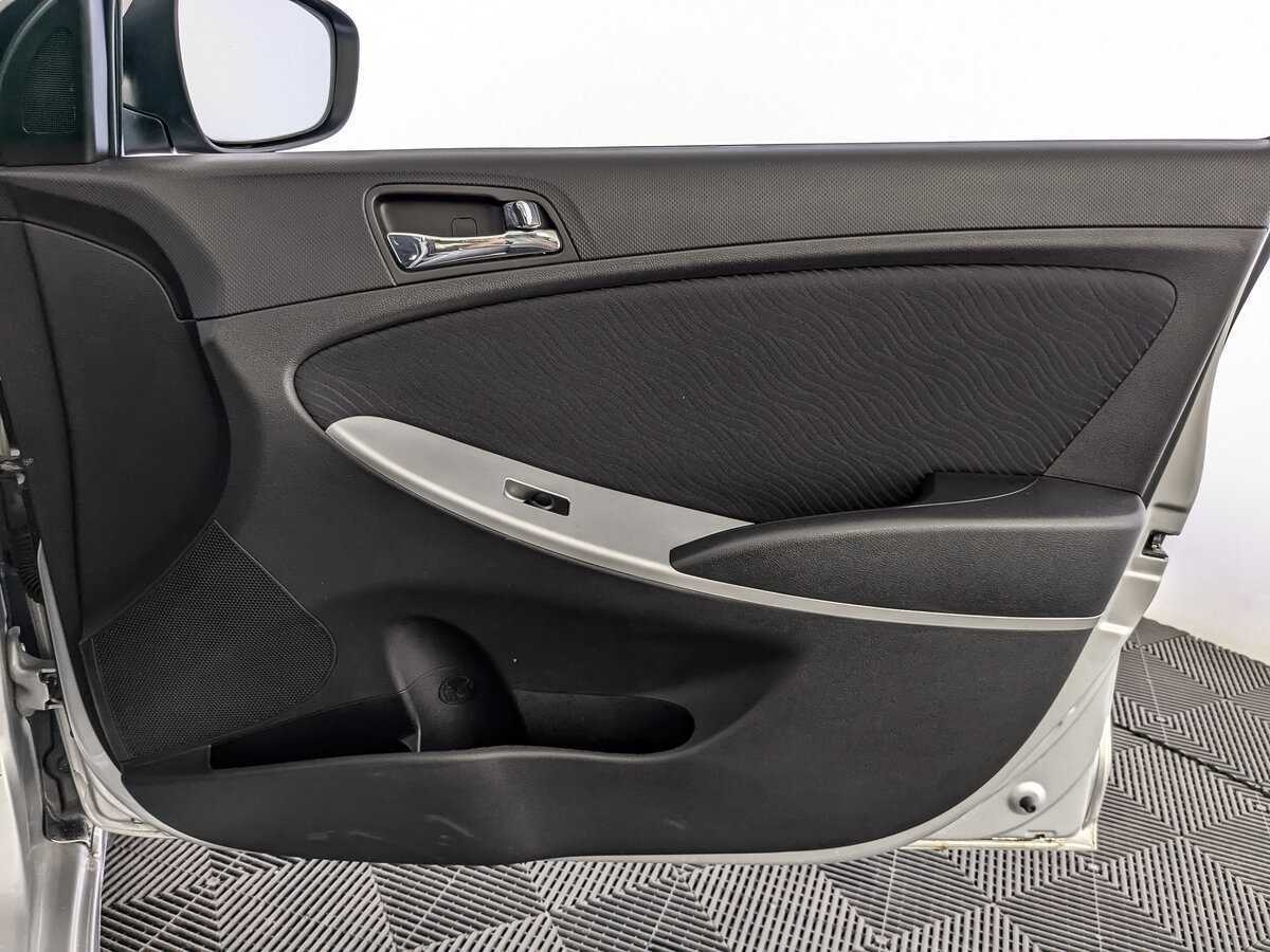 Б/У Хендай Солярис 2012 года. Фото: #20