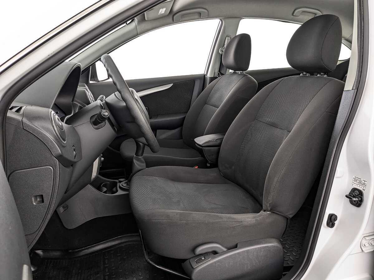 Б/У Ниссан Альмера 2015 года. Фото: #15