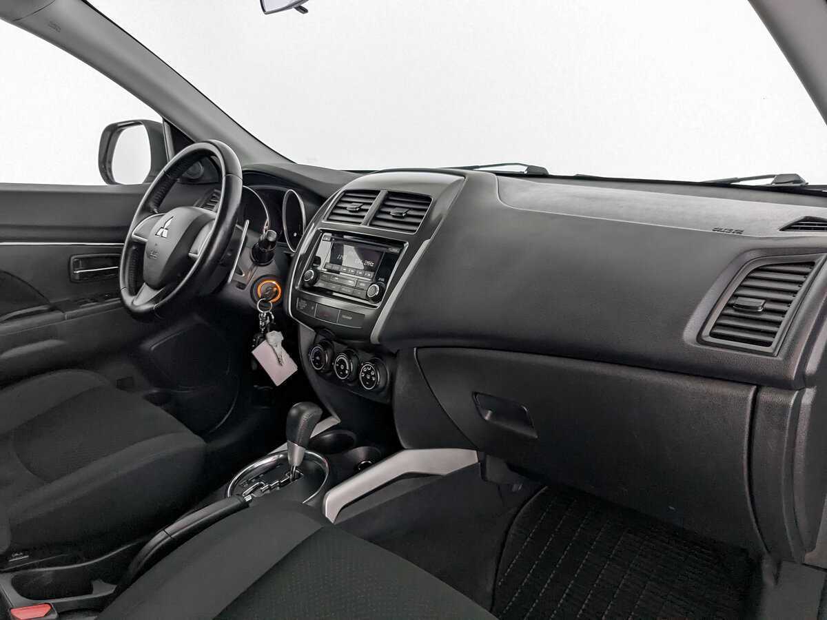 Б/У Митсубиши АС-Икс 2013 года. Фото: #8