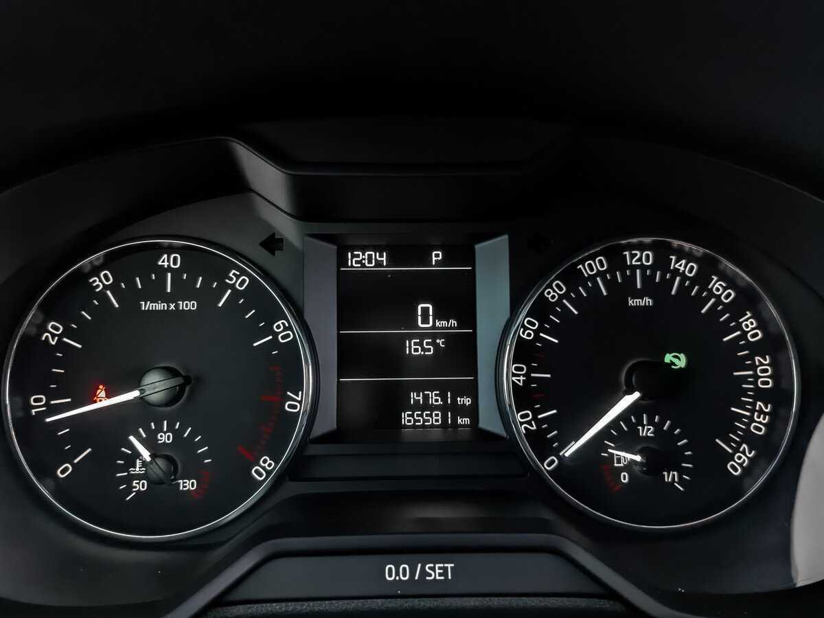 Б/У Шкода Октавия 2017 года. Фото: #11