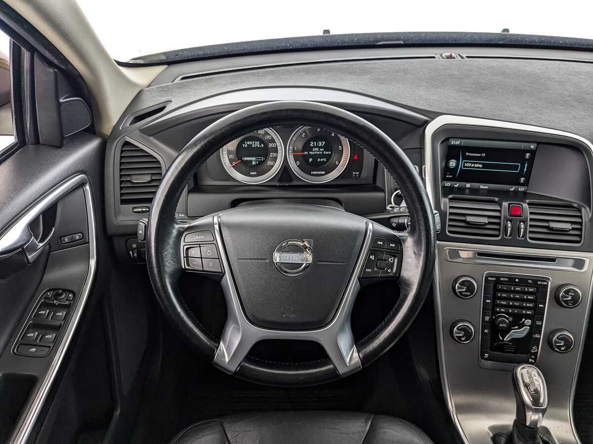 Б/У Вольво ИксЦ60 2012 года. Фото: #17