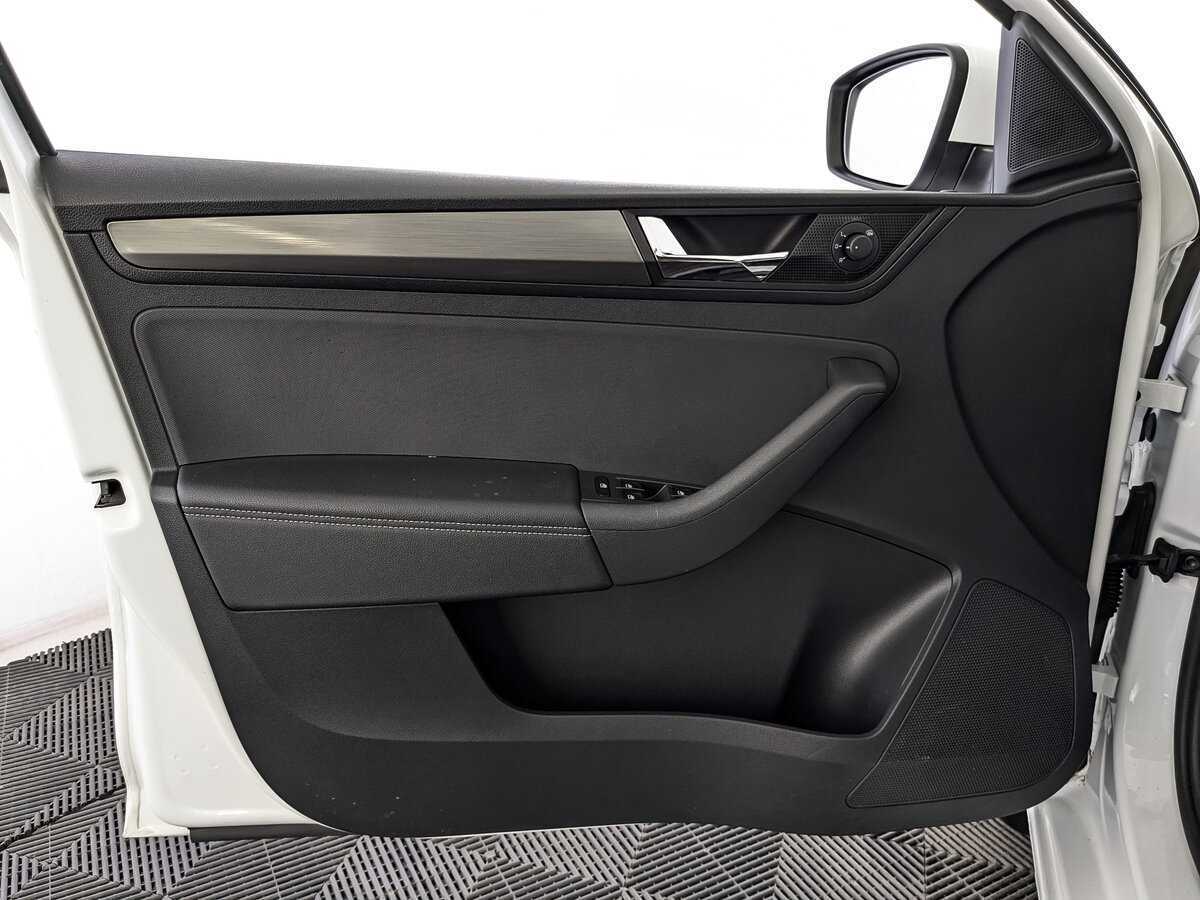 Б/У Шкода Рапид 2018 года. Фото: #14