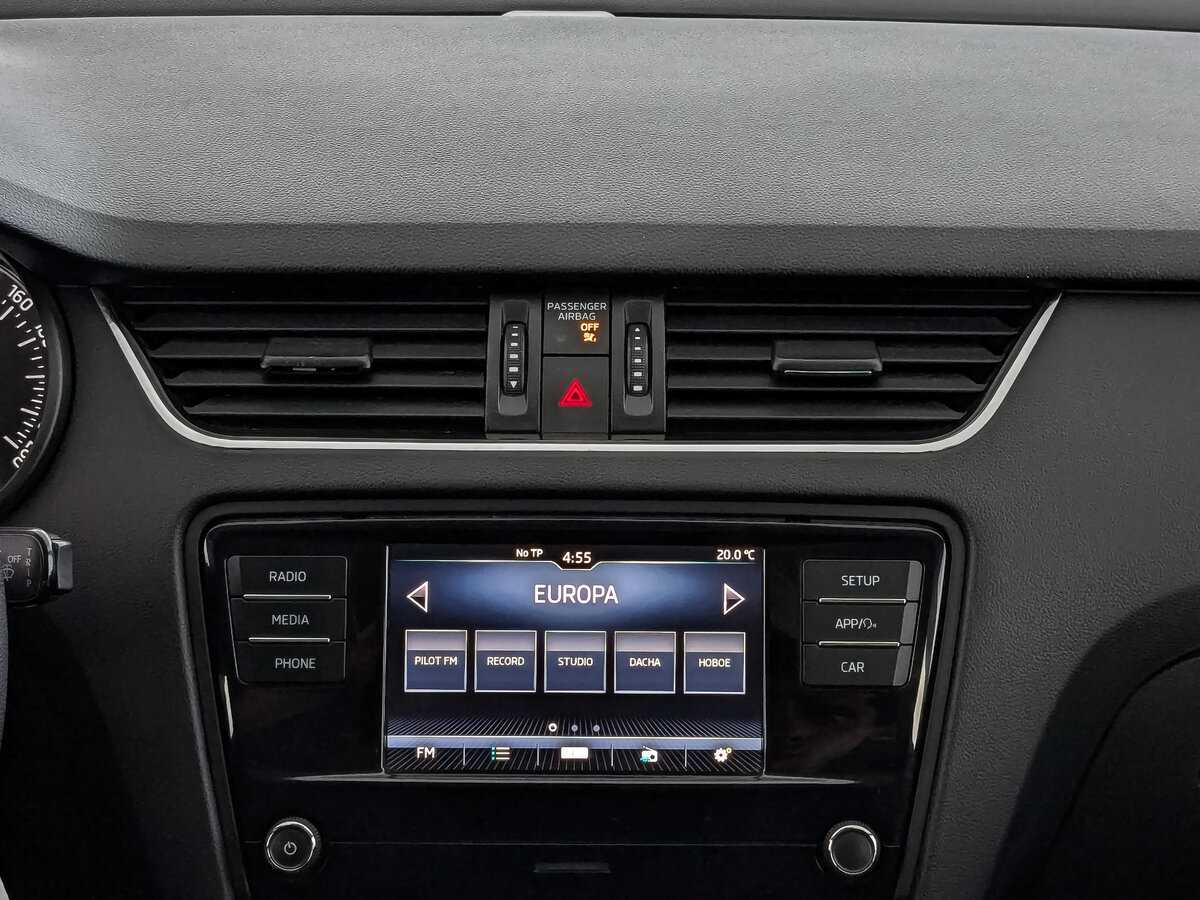 Б/У Шкода Октавия 2017 года. Фото: #11