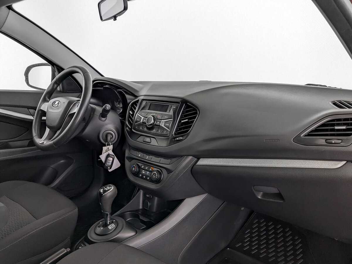 Б/У Лада (ВАЗ) Веста 2016 года. Фото: #8