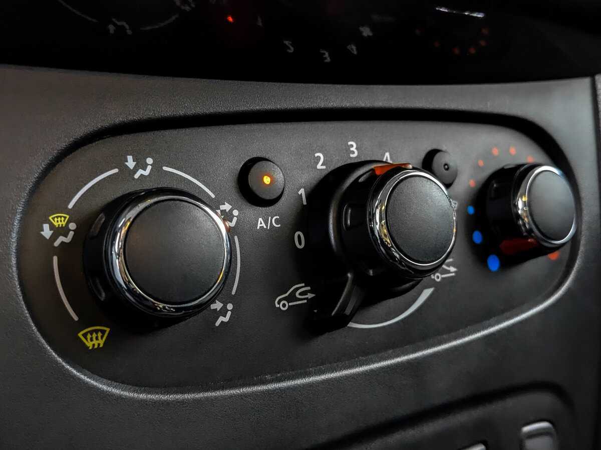 Б/У Рено Логан 2021 года. Фото: #20