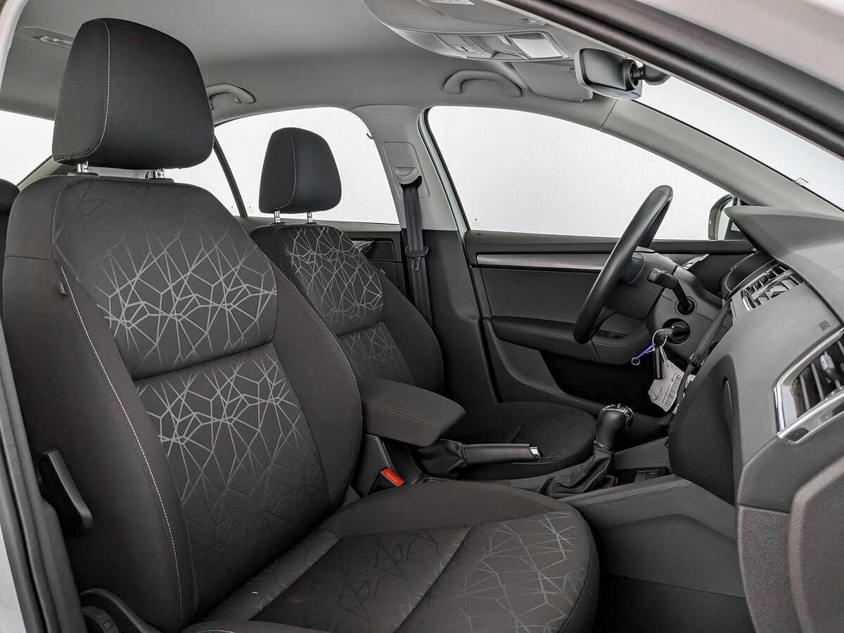 Б/У Шкода Октавия 2019 года. Фото: #18