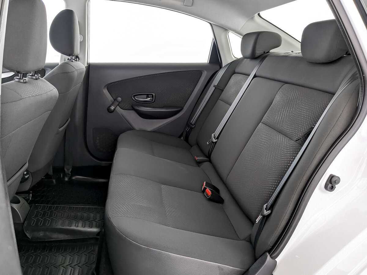 Б/У Ниссан Альмера 2015 года. Фото: #9