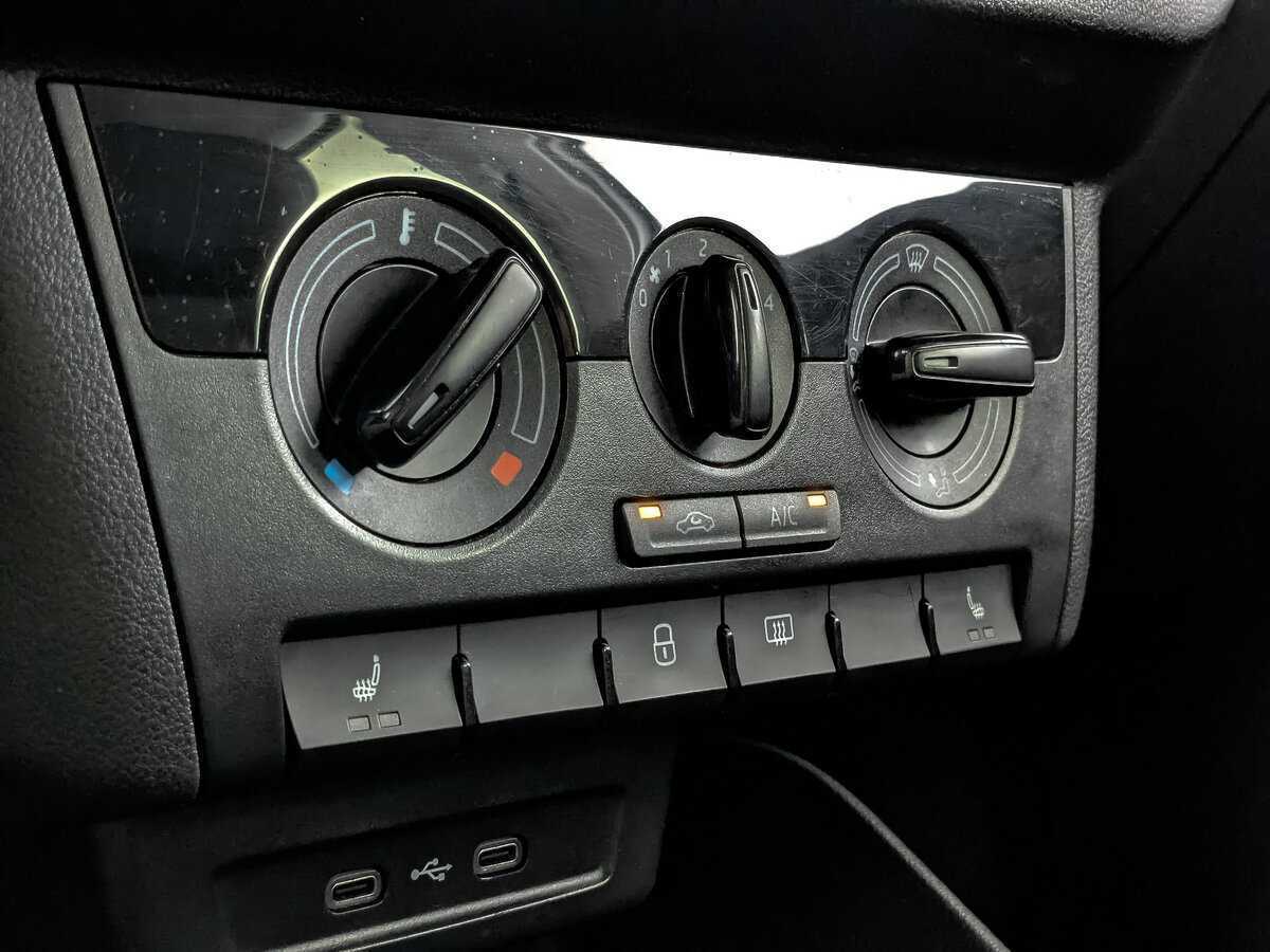 Б/У Фольксваген Поло 2020 года. Фото: #16