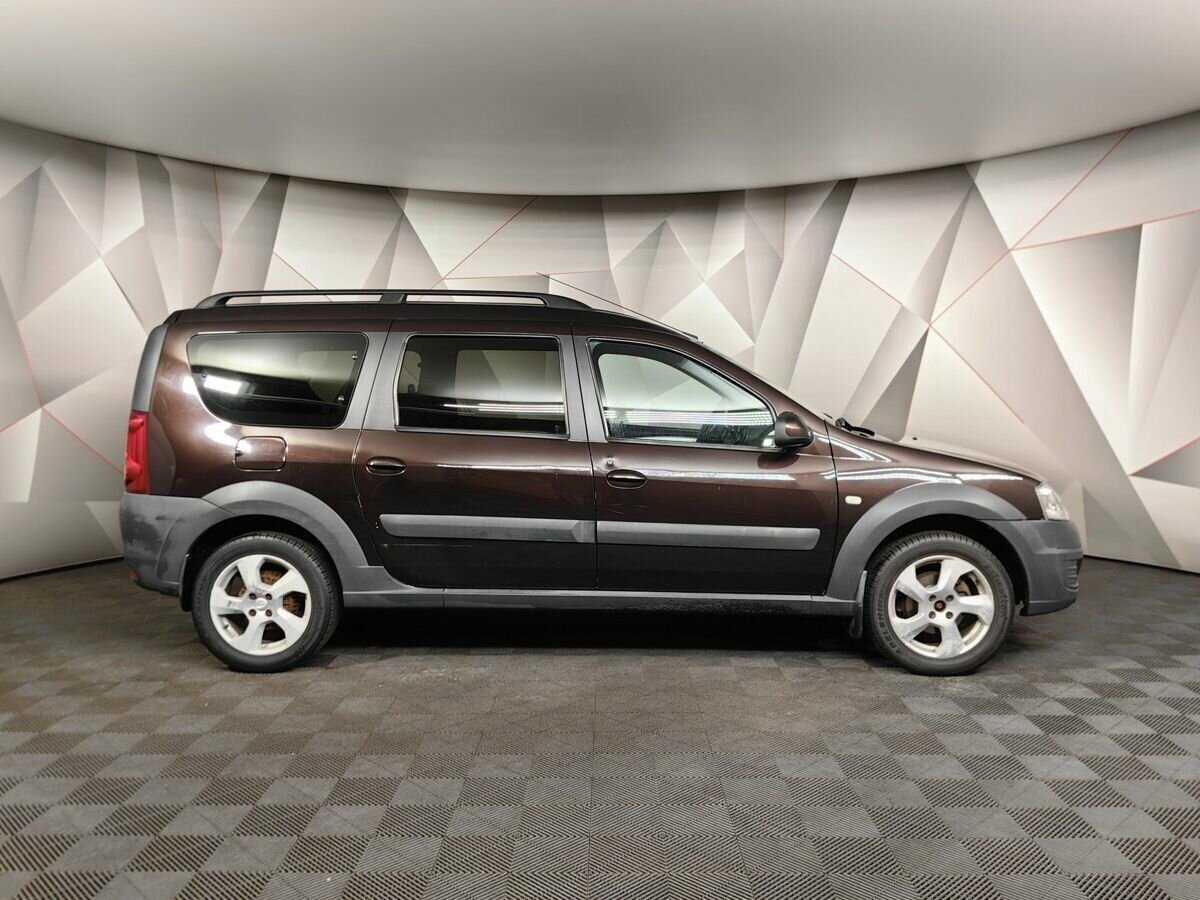 Б/У Лада (ВАЗ) Ларгус 2015 года. Фото: #5