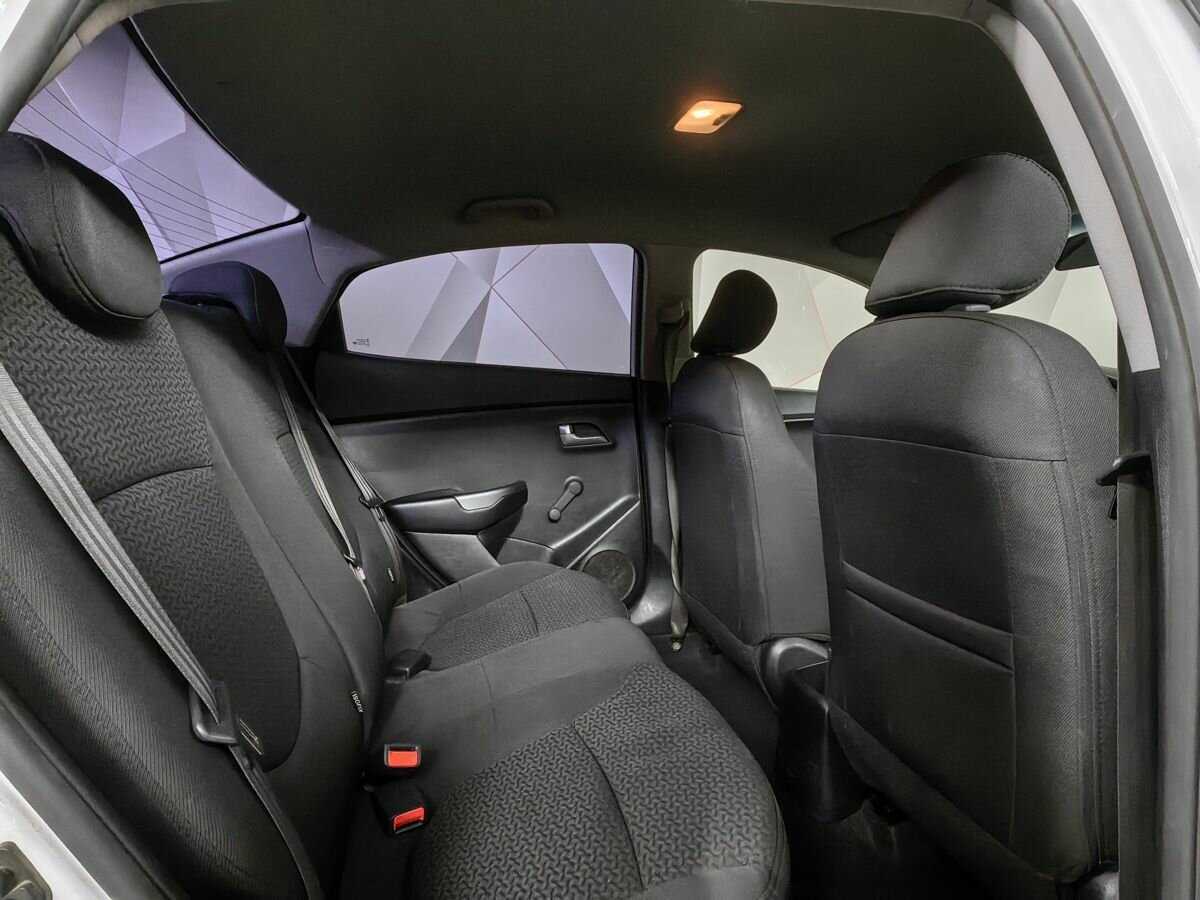 Б/У Киа Рио 2015 года. Фото: #9