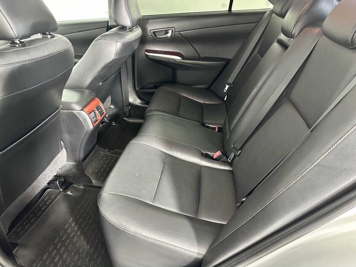 Б/У Тойота Камри 2014 года. Фото: #15