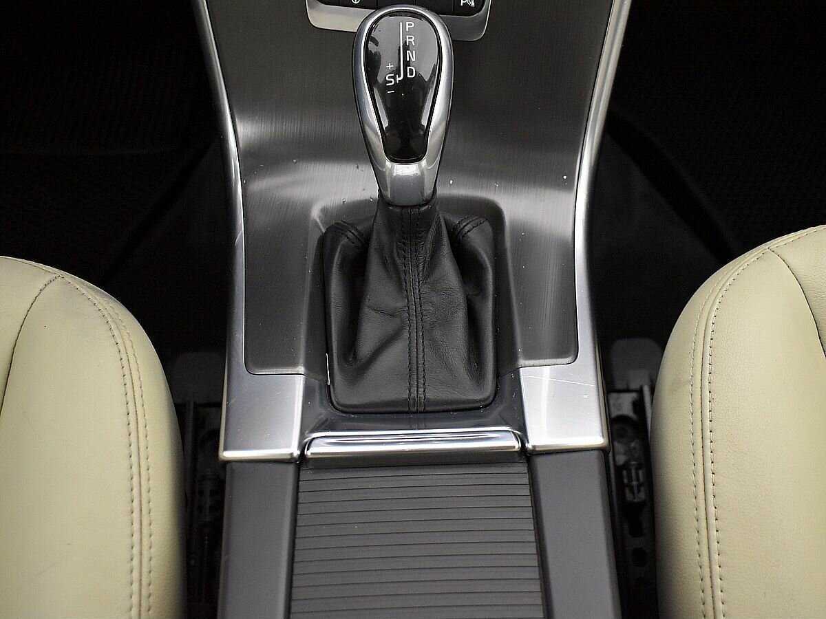 Б/У Вольво ИксЦ60 2014 года. Фото: #13