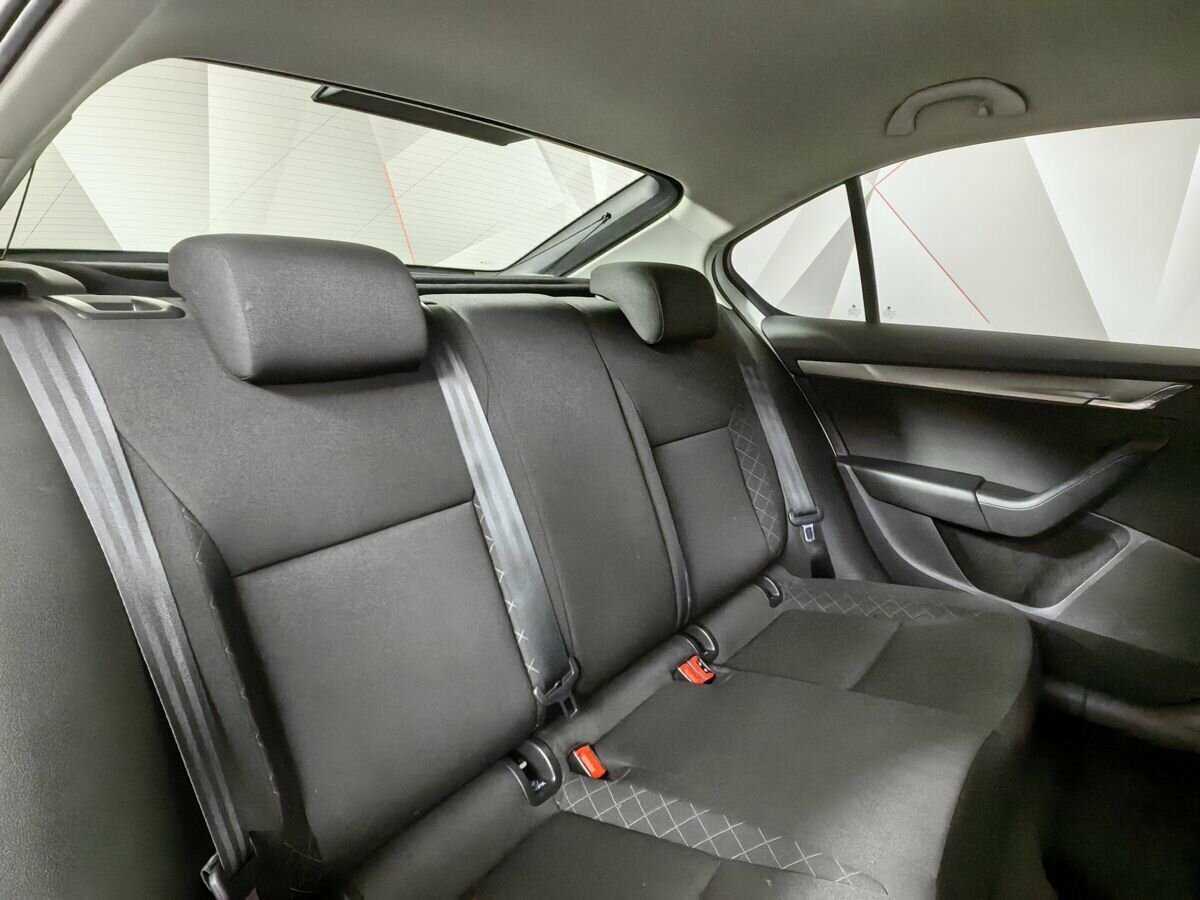 Б/У Шкода Октавия 2020 года. Фото: #12