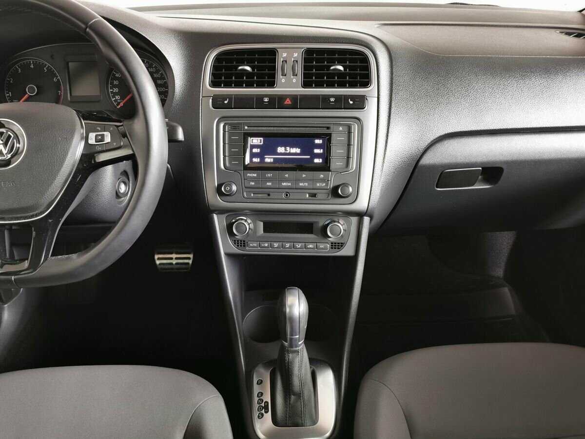 Б/У Фольксваген Поло 2016 года. Фото: #10