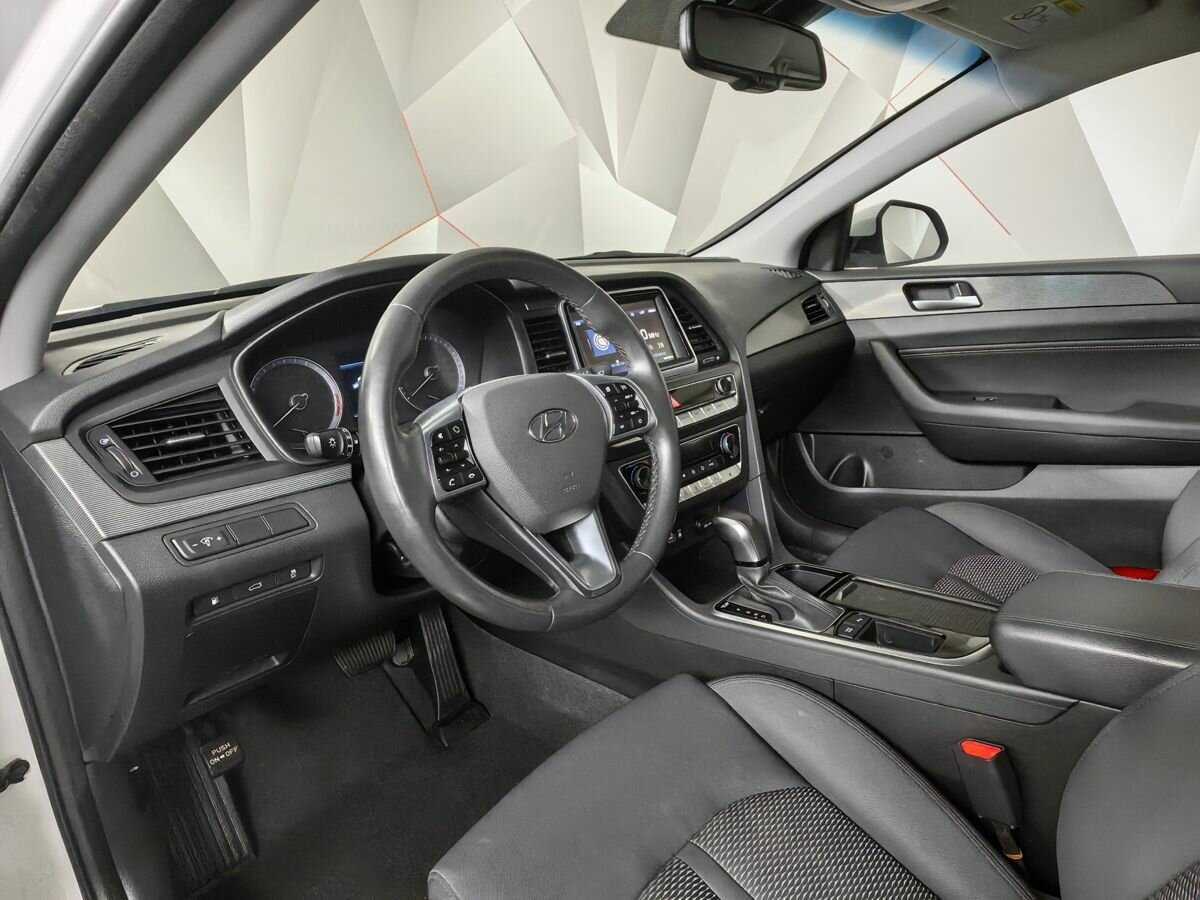 Б/У Хендай Соната 2018 года. Фото: #13