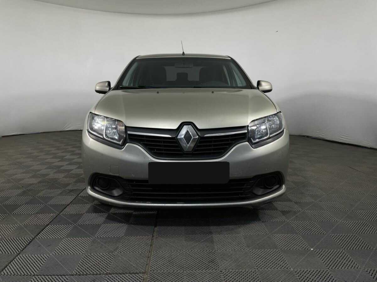 Б/У Рено Логан 2018 года. Фото: #1