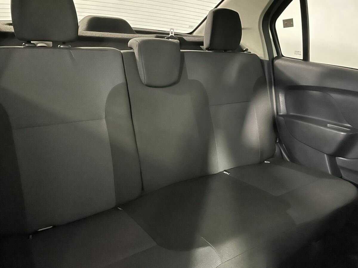 Б/У Рено Логан 2018 года. Фото: #14