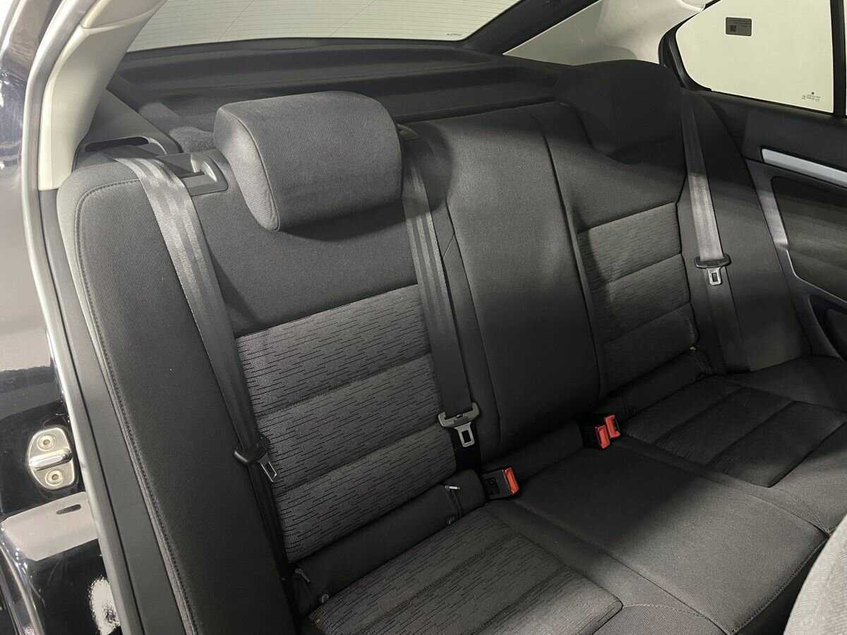 Б/У Шкода Октавия 2012 года. Фото: #14