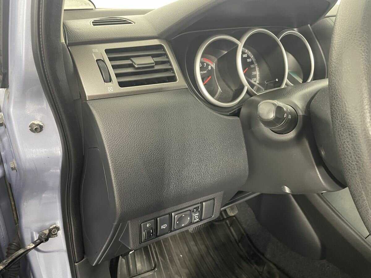 Б/У Ниссан Тиида 2013 года. Фото: #8