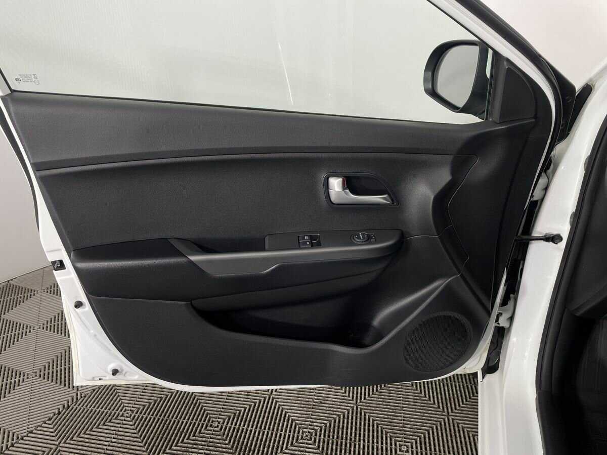 Б/У Киа Рио 2016 года. Фото: #6