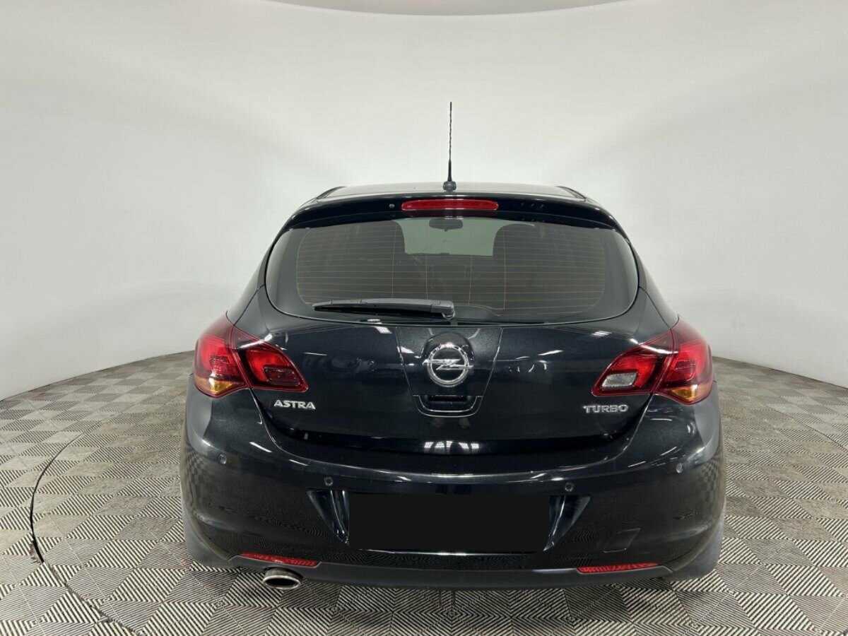 Б/У Опель Астра 2012 года. Фото: #2