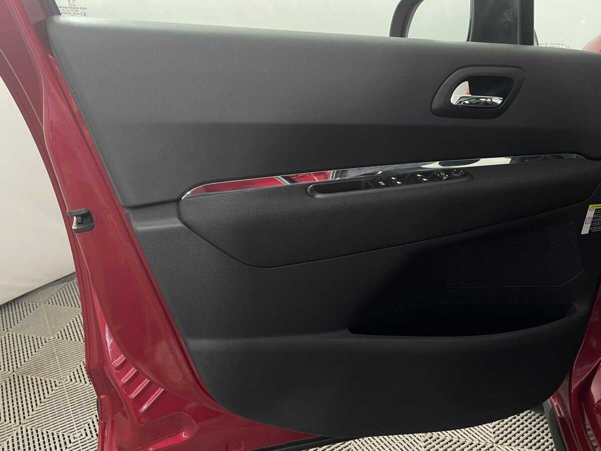 Б/У Пежо 3008 2012 года. Фото: #7