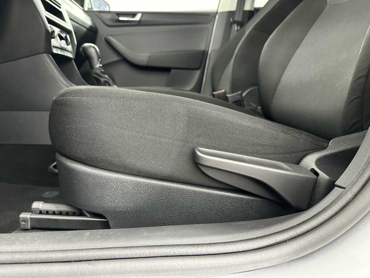 Б/У Шкода Рапид 2018 года. Фото: #9