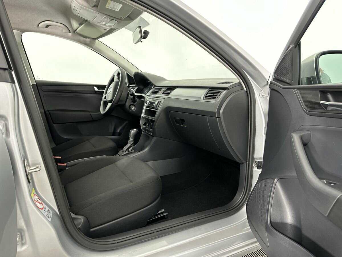 Б/У Шкода Рапид 2018 года. Фото: #13