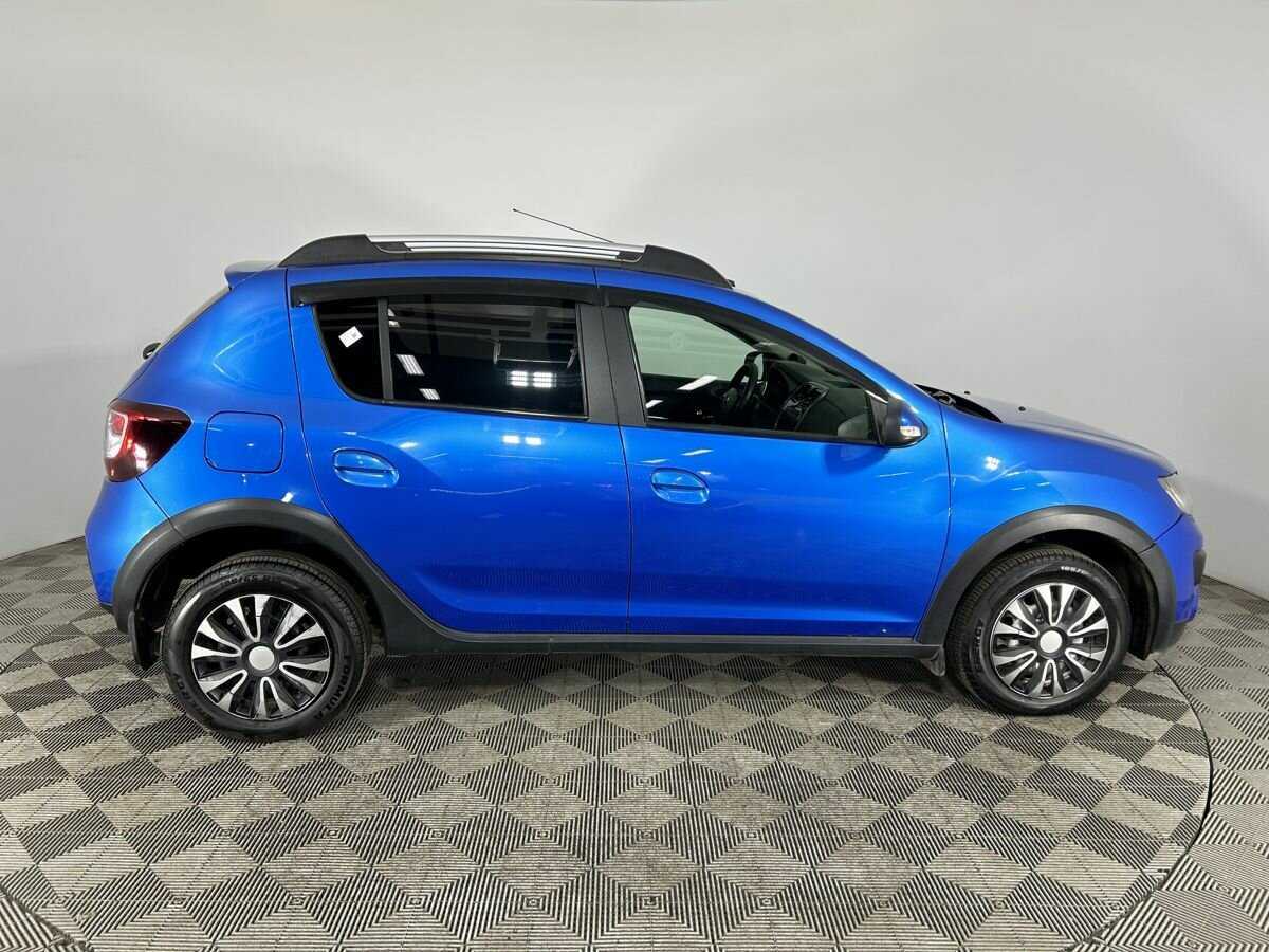 Б/У Рено Сандеро 2016 года. Фото: #3