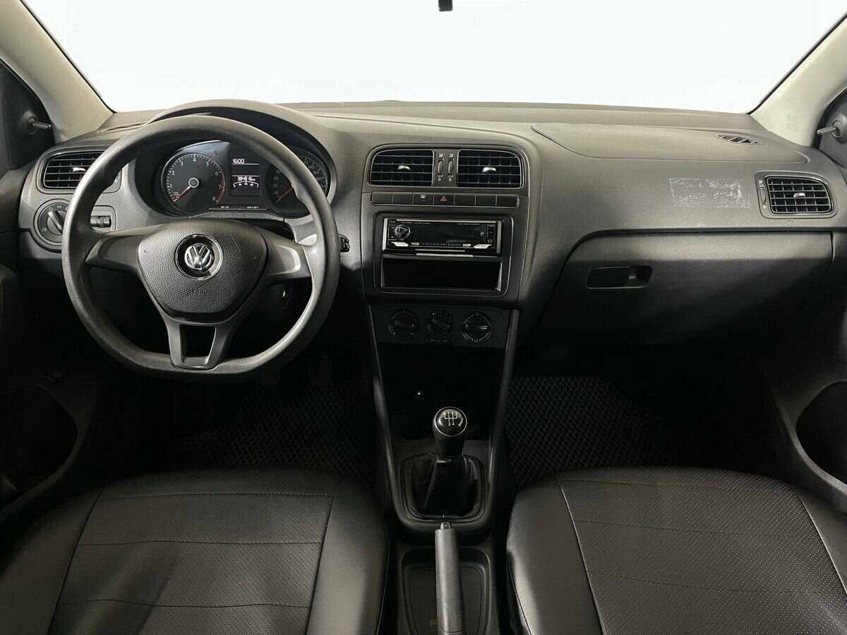 Б/У Фольксваген Поло 2017 года. Фото: #6