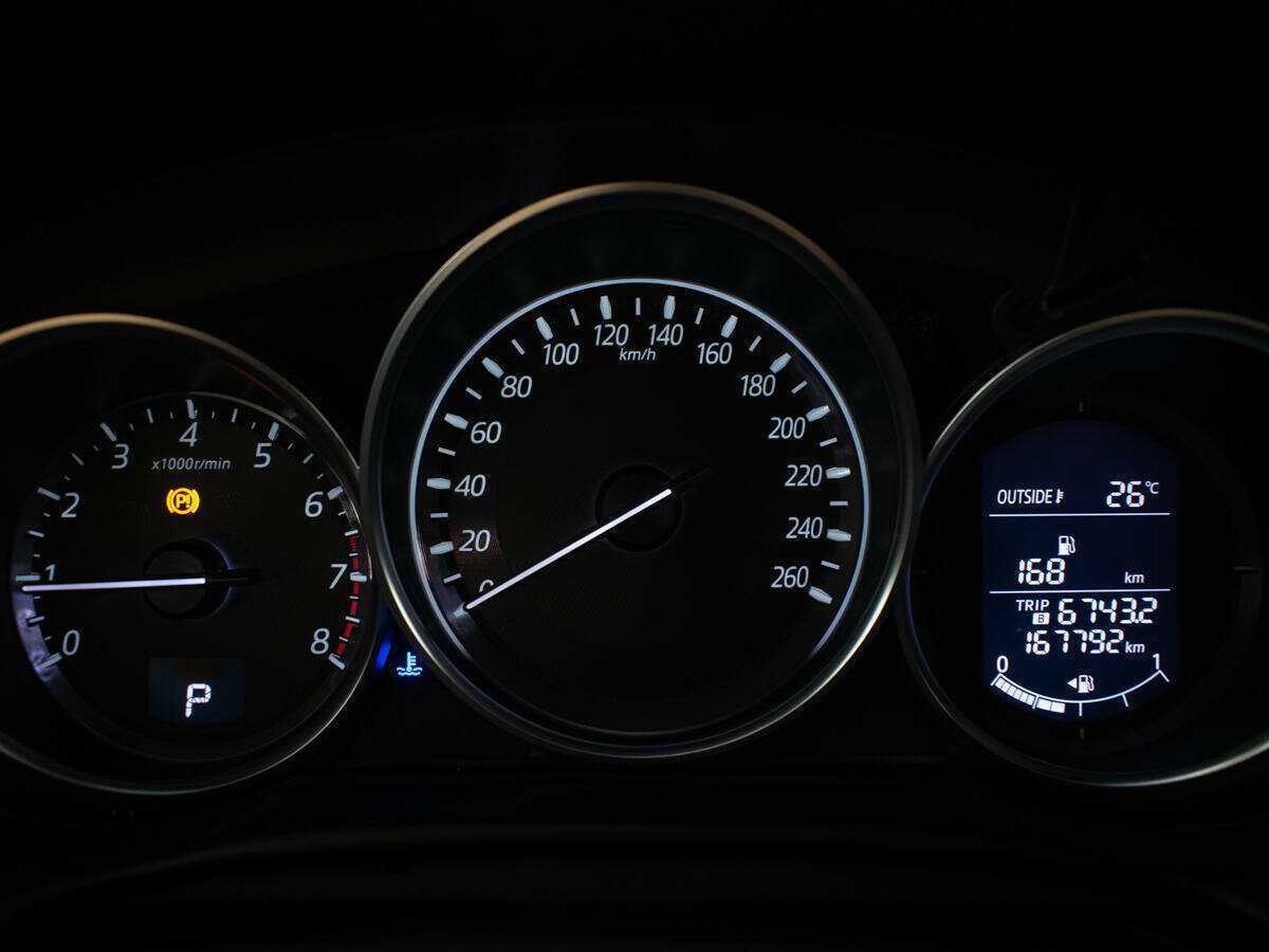 Б/У Мазда Ц-Икс-5 2015 года. Фото: #10