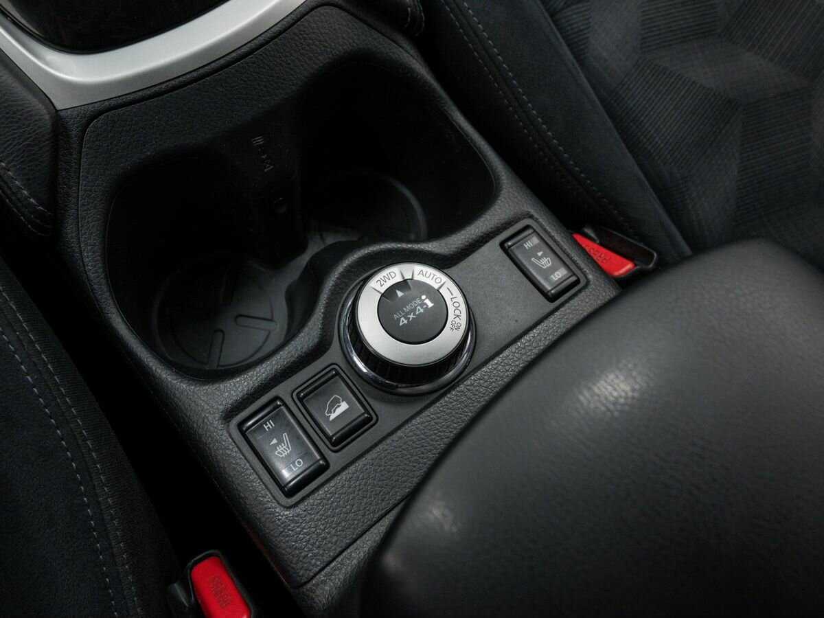 Б/У Ниссан Икс-Трейл 2015 года. Фото: #17