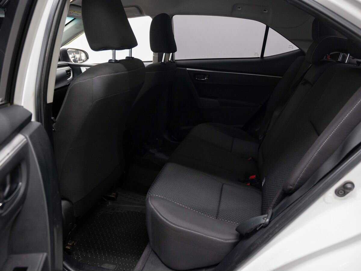 Б/У Тойота Королла 2013 года. Фото: #10