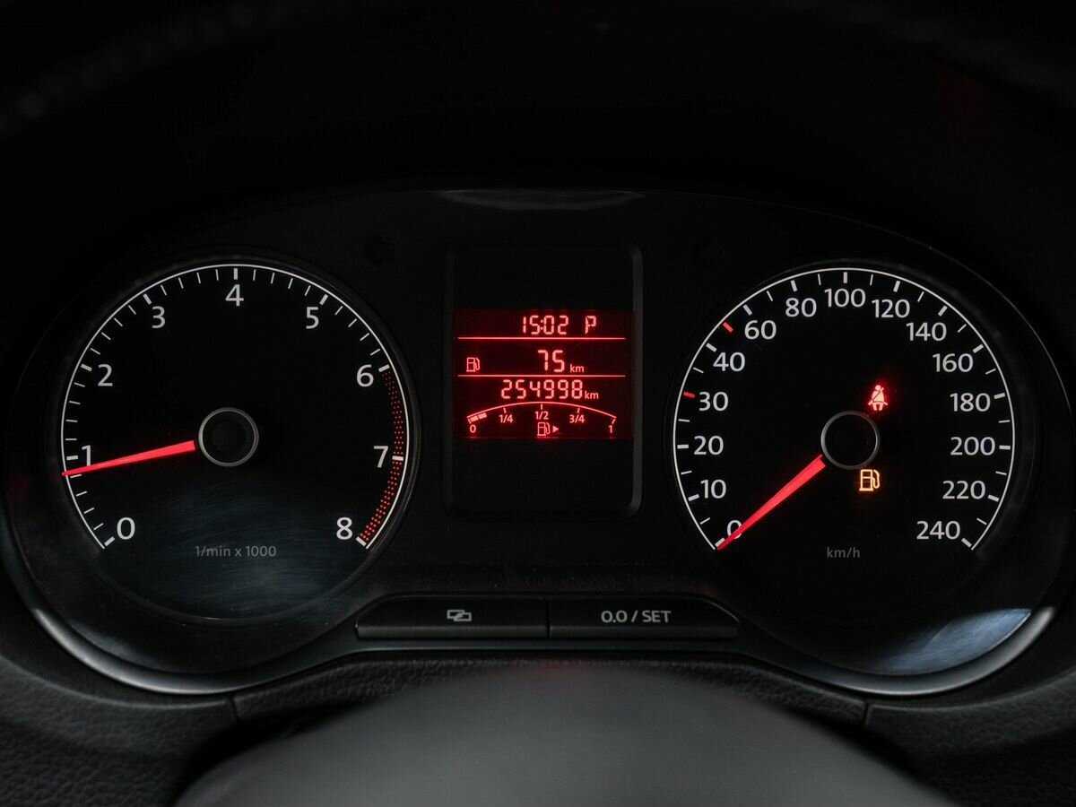 Б/У Фольксваген Поло 2013 года. Фото: #17