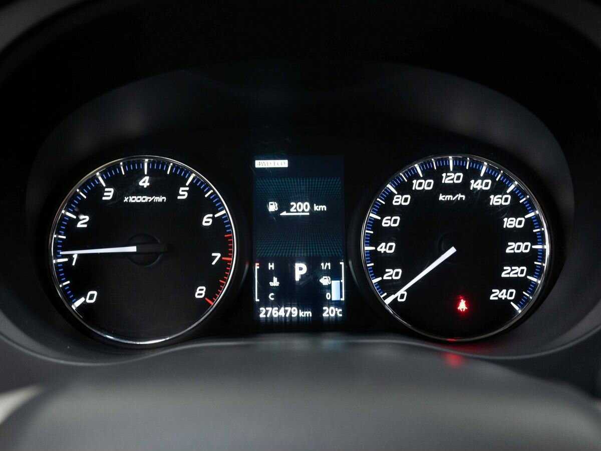 Б/У Митсубиши Оутлэндер 2012 года. Фото: #18