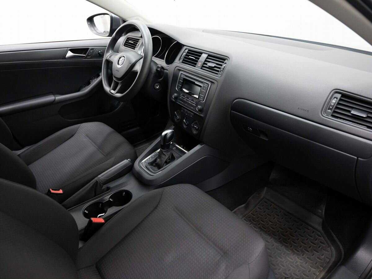 Б/У Фольксваген Джетта 2015 года. Фото: #9