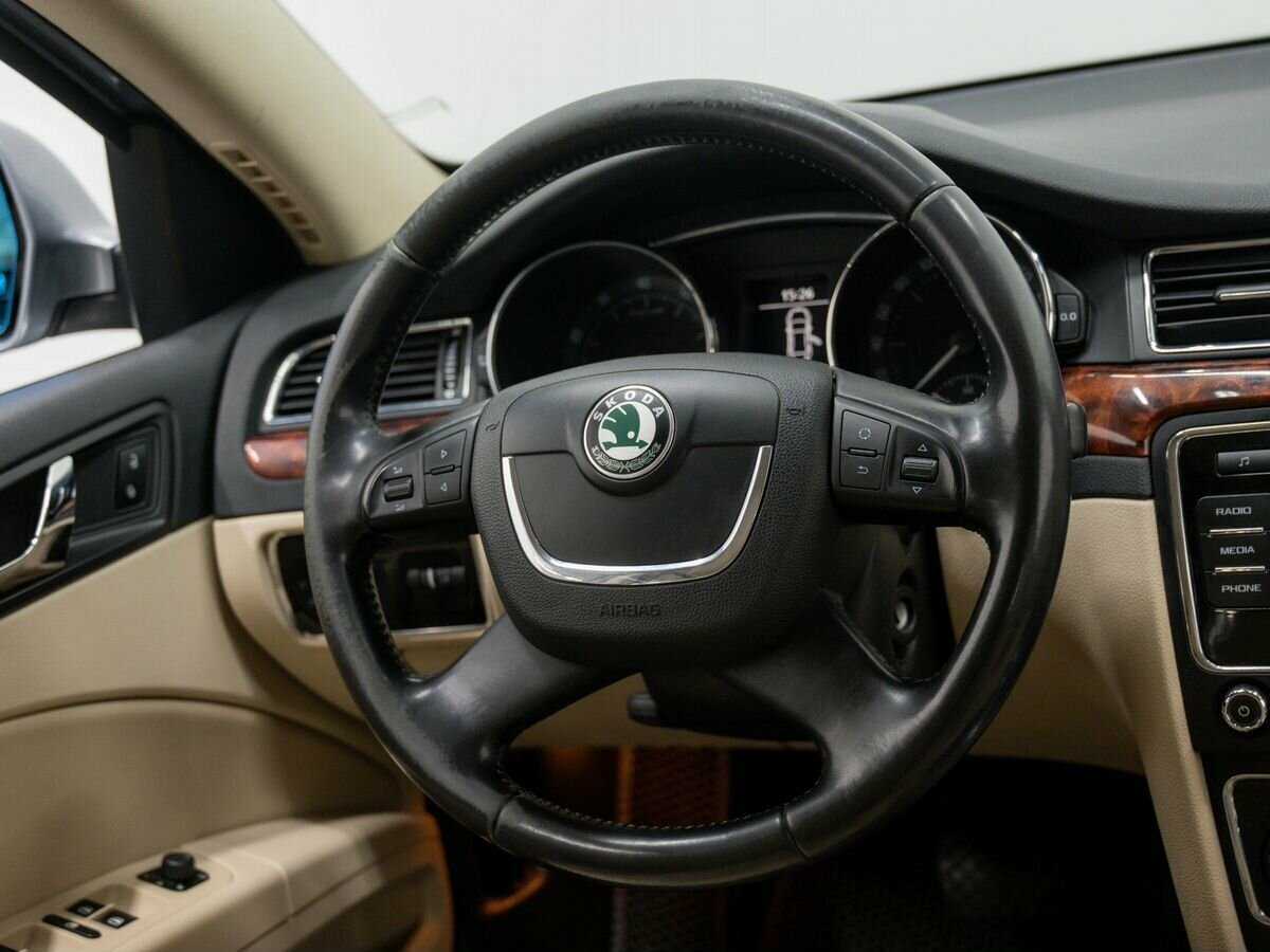 Б/У Шкода Суперб 2012 года. Фото: #11