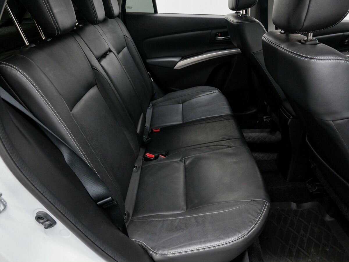 Б/У Сузуки С-Икс4 2014 года. Фото: #8