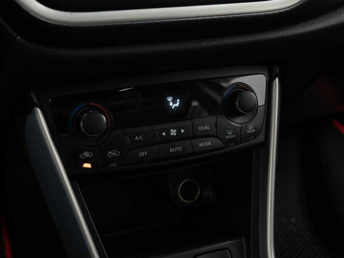 Б/У Сузуки С-Икс4 2014 года. Фото: #18