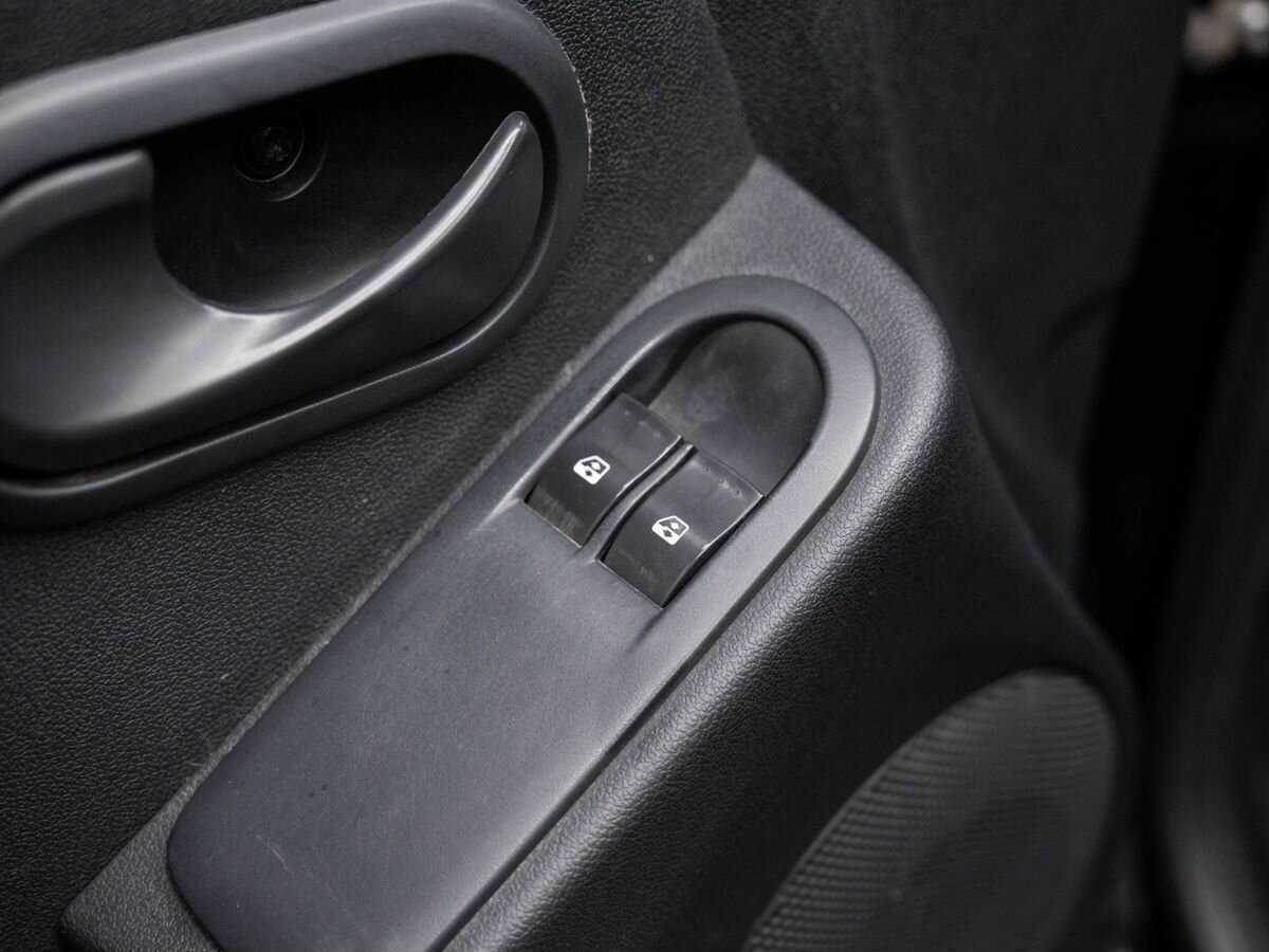 Б/У Рено Дастер 2013 года. Фото: #14