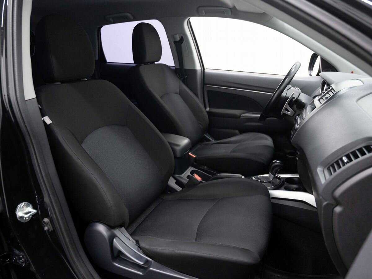 Б/У Митсубиши АС-Икс 2012 года. Фото: #11