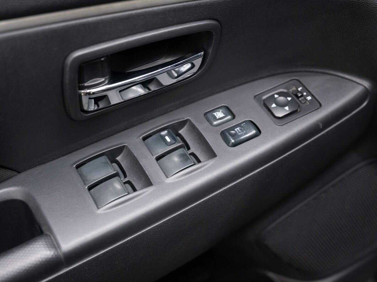 Б/У Митсубиши АС-Икс 2012 года. Фото: #15