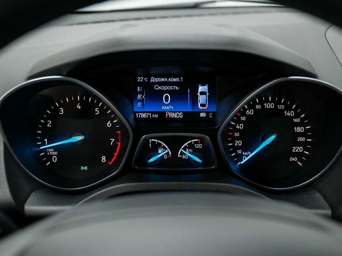 Б/У Форд Куга 2016 года. Фото: #21