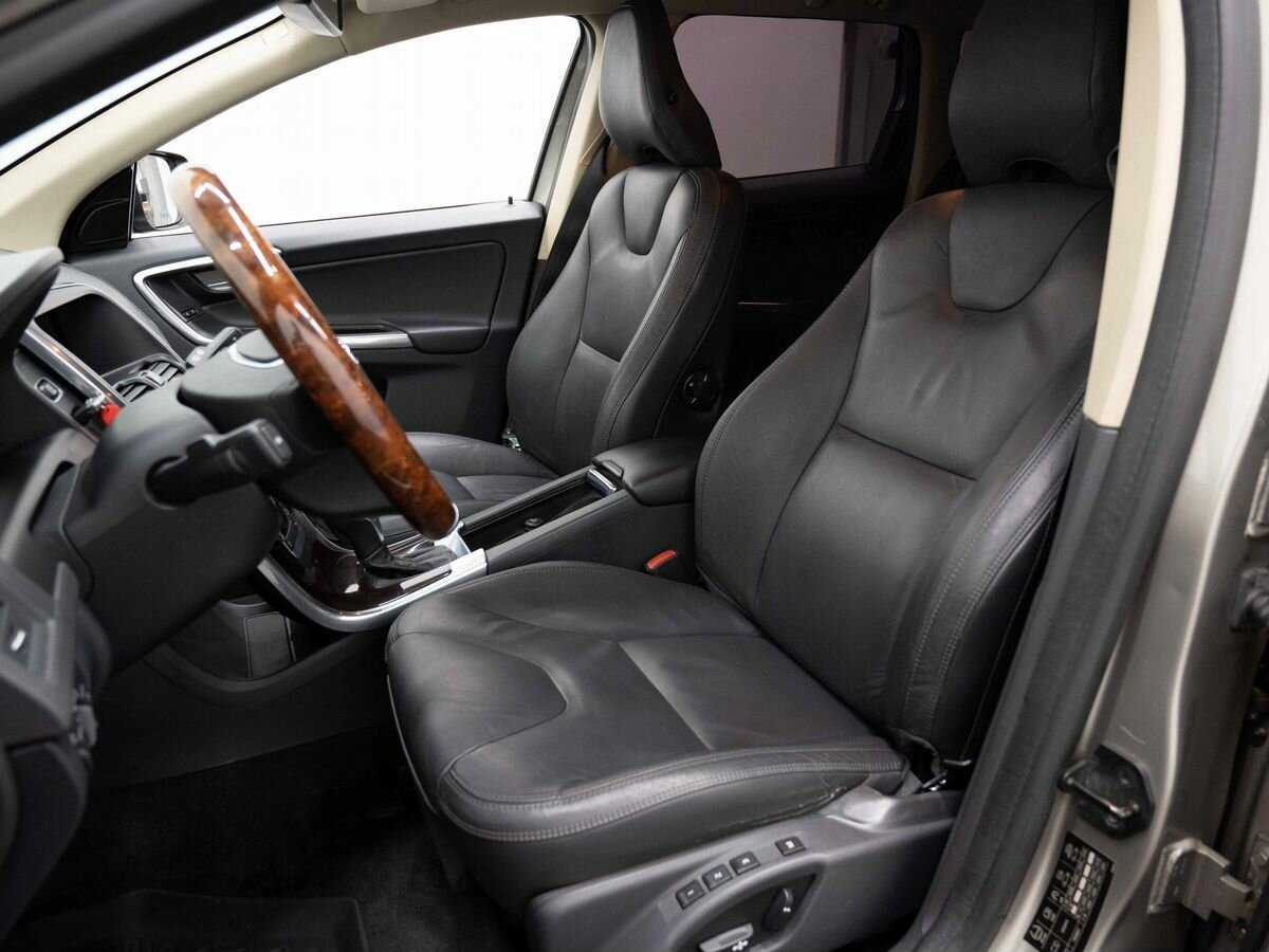 Б/У Вольво ИксЦ60 2012 года. Фото: #7