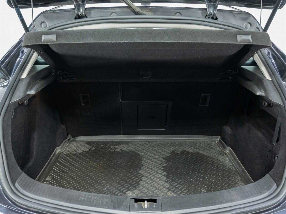 Б/У Опель Астра 2013 года. Фото: #21