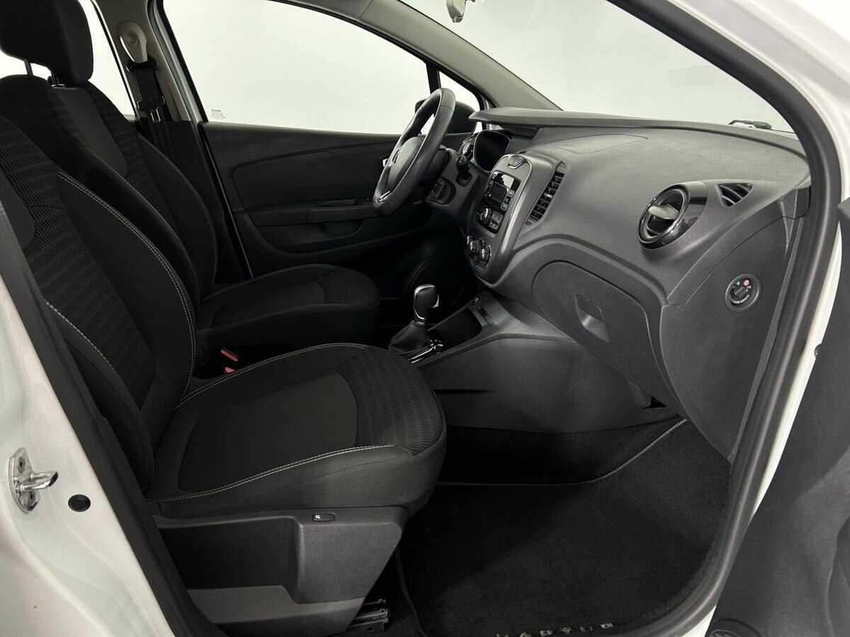 Б/У Рено Каптюр 2018 года. Фото: #13