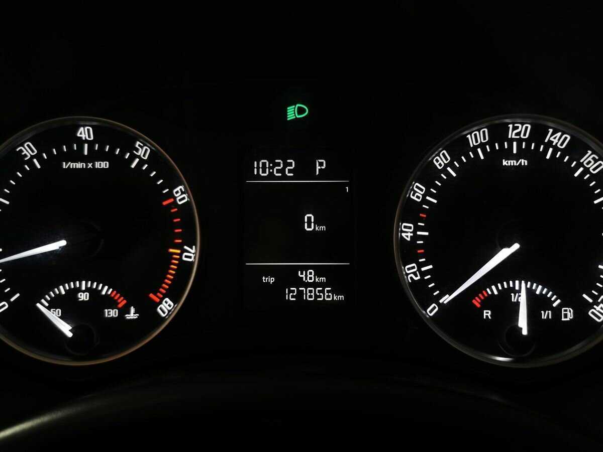 Б/У Шкода Октавия 2012 года. Фото: #15